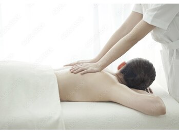 カッツ 宮通り(CUTS)/アロマ背中マッサージ