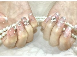 【トレンド】フレンチネイル