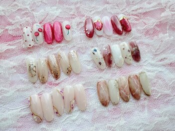 ネイルアイラッシュサロン ジョアアンジェ 難波店(joie ange)の写真/デザインに悩む方へ！シンプル,トレンドなど最新サンプルも豊富◎オフ込コースでお得にネイルが楽しめる★