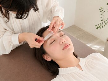 アイドット 宇都宮ゆいの杜店(i.)の写真/≪美眉アイブロウ+フルフェイスWAX¥8800≫やればやるほど綺麗になる!全体ケアで赤ちゃんのようなツヤ肌に♪
