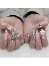 ダーリン(Darling)/可愛いを詰め込んだ女の子ネイル