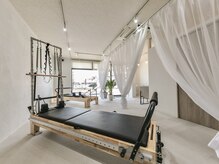 広々としたスタジオ☆お身体に合わせてトレーニングをご提案☆