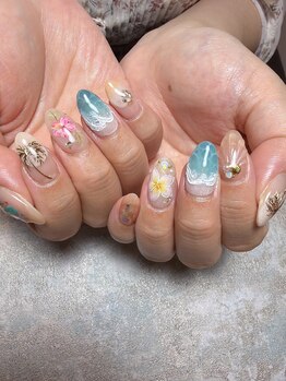 アティックネイルアトリエ(attic nail atelier)/持ち込みハワイネイル