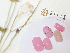 女性らしい前回！ドットネイル♪