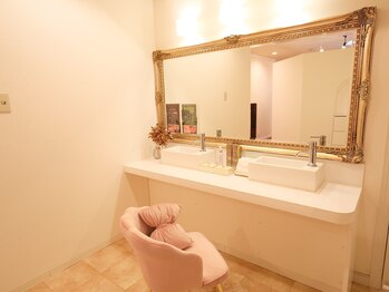 ツルル 岡崎店(TSURURU)/お化粧直しもバッチリ◎