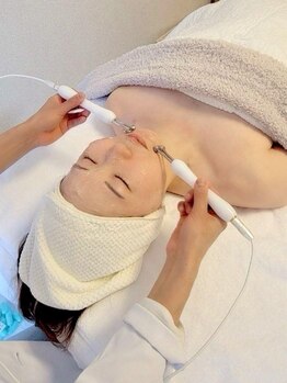 フレア(FULEA)の写真/【本質から育む美肌】ほうれい線やシワを改善！同時に毛穴とたるみケア◎ふっくら艶やかな美しい素肌へ☆