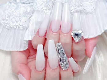 シーアンドビーネイル(C&B Nail)/ストーン埋め尽くし