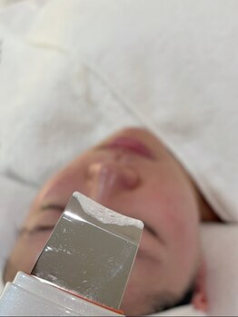 ユミサロン(U Mi Salon)の写真/【毛穴悩みに徹底サポート】高技術の毛穴洗浄で頑固な汚れを落として美肌の土台作りのお手伝い♪