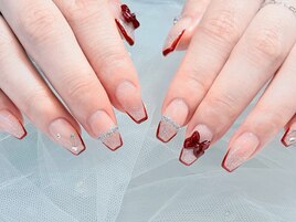 ボルドーネイル　担当西村