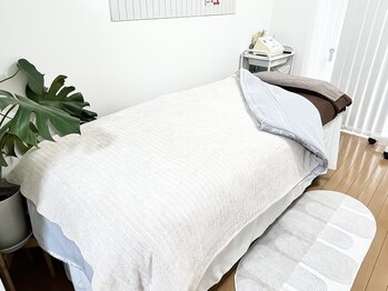 アンレミューラボ(Un Lemieux Labo)/施術ベッド