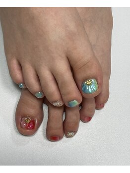 フットネイル　持ち込みデザイン