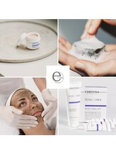 イーホワイト(e-white)/クリスティーナ/ローズドメーラ