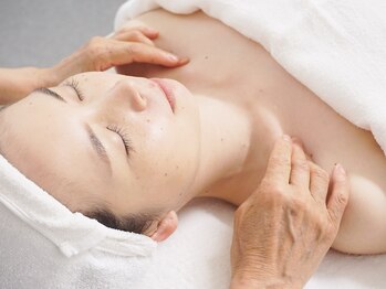 プルメリア(Plumeria)/[肌別フェイシャル＋デコルテ]