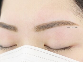 geNe 'n GRUS(ジーン アンド グルス)/美眉スタイリング