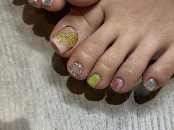 ミニョン 北堀江(mignon)/フットのお花ネイル