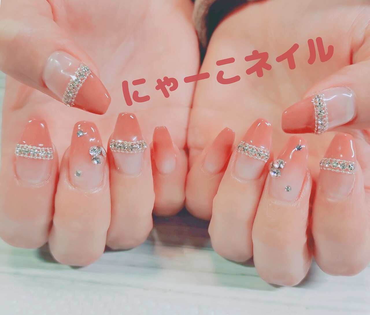 専用 ネイルデザイン 2026年春トレンド】Vカットのネイルデザイン集｜人気順｜6ページ目