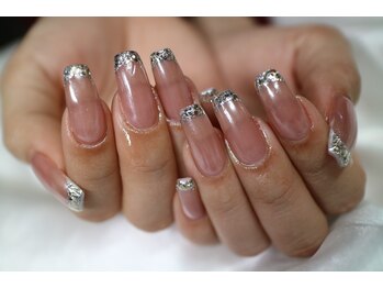 ネイルサロン R/フレンチネイル×tomo