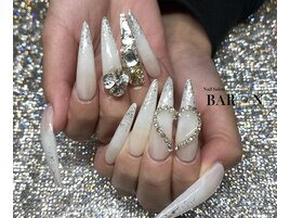 ホワイトハートネイル