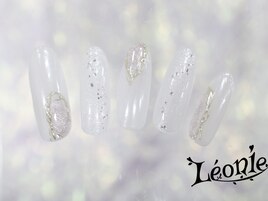 ホワイトオーロラネイル