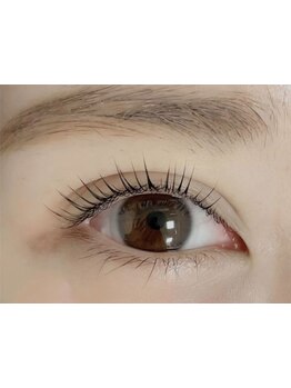 ナチュラル上品な目元にしたい