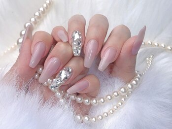 フローレスネイル 新宿西口店(FlawlessNail)の写真/OLさんに高い人気☆≪毎回オフ無料!!定額シンプルコース¥6100～≫300種類のサンプルで飽きないネイルを♪