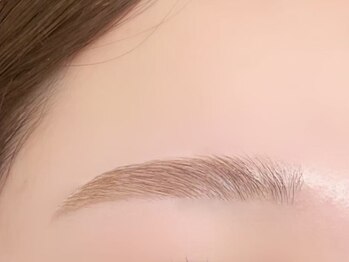 リリ 香椎店(ReRe)の写真/【10月NEW OPEN☆4000円均一】"第一印象は眉毛で決まる"垢抜け眉はプロにお任せ♪まつ毛パーマと同時施術◎