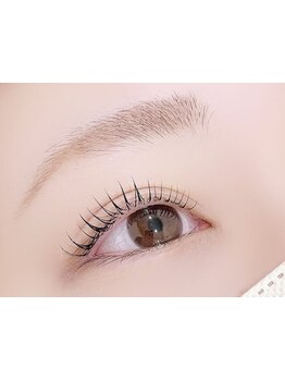 ナチュラル上品な目元にしたい