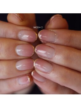 ネイルサロンアンドスクール ニコ(NICO)/グラデーションにラメライン♪