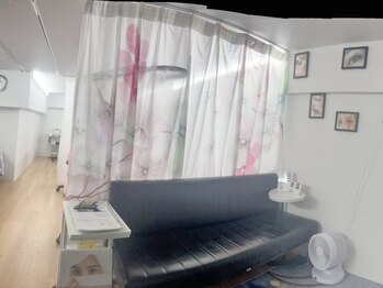 ウィングサロン 新大久保(YING SALON)/サロン内観