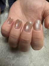 ウイ(Oui)/マグ×フラッシュキラキラネイル