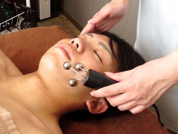 サロン ド ヤマト/EMSフェイシャル