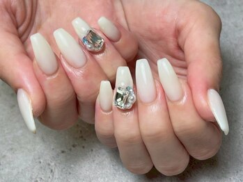 シャルモン(charmant)の写真/施術が早いのに仕上がりがキレイ！マグネットやカラー,パーツも種類豊富◎【フィルイン/パラジェルも対応】