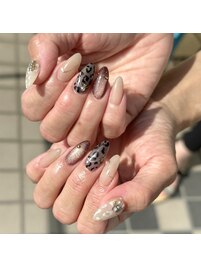 ヒョウ柄ネイル