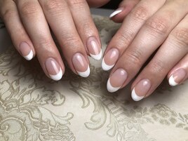 【フレンチネイル】