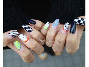ネイルサロン R/ニュアンススタイリング