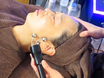 アオダモ(aodamo)の写真/筋肉・血管・細胞を同時にケアできるテラボーラー♪小顔/くすみ/しわ/しみ/たるみ改善!食いしばりにも◎