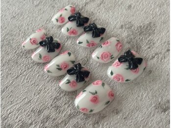 シー(SHE)/オーダーネイルチップ