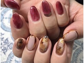 ボルドー×べっこうネイル