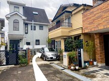 ブリティッシュロゼ/【車でのアクセス】サロンの場所