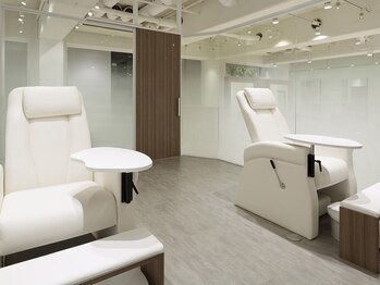 エムスラッシュ フィール 東戸塚店(M.SLASH)