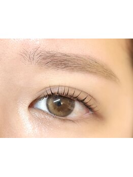 ナチュラル上品な目元にしたい