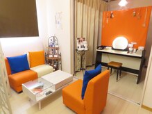 メイクスペース完備（メイクは20分以内を目安にお願い致します）