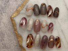 【GEL DESIGN couse】爪周りの丁寧な角質ケア付き8250円