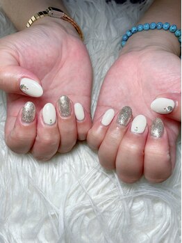 インプレス 鶴見店(Impress)/ホワイトシンプルネイル