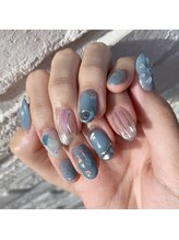 アールエム(Rm)/ポイントミラーネイル