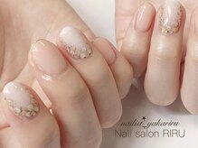 リル(RIRU)/囲みネイル/ボタニカルフラワー