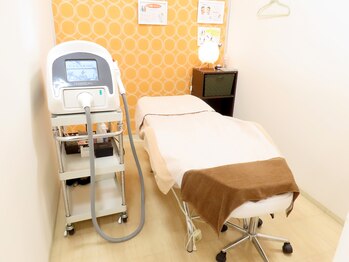 エピ エピ プラス イオンモール宇城店(EPI*EPI+)/壁で仕切られた施術室