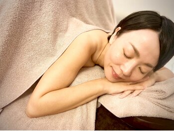 ラヴィアンローズの写真/【なかなか取れない頑固なコリに！Wデトックスが人気】 温熱ラジオ波や岩盤浴の同時施術でスッキリ感◎