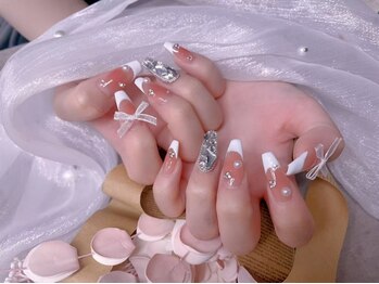 スノーネイルサロン 新宿店(Snow nail salon)の写真/珍しいパーツが豊富だから選ぶのが楽しいと話題！他人と被りたくない方、パーツでネイルを楽しみたい方に◎