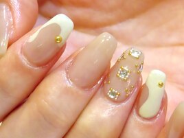 宝石ネイル
